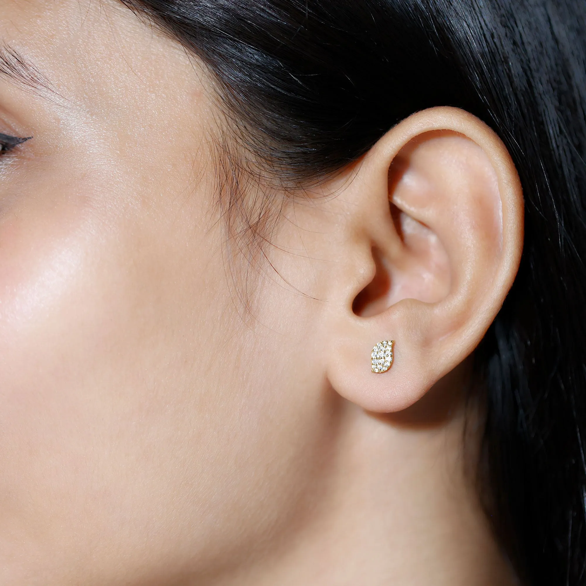 0.25 CT Round Zircon Leaf Stud Earrings in Gold