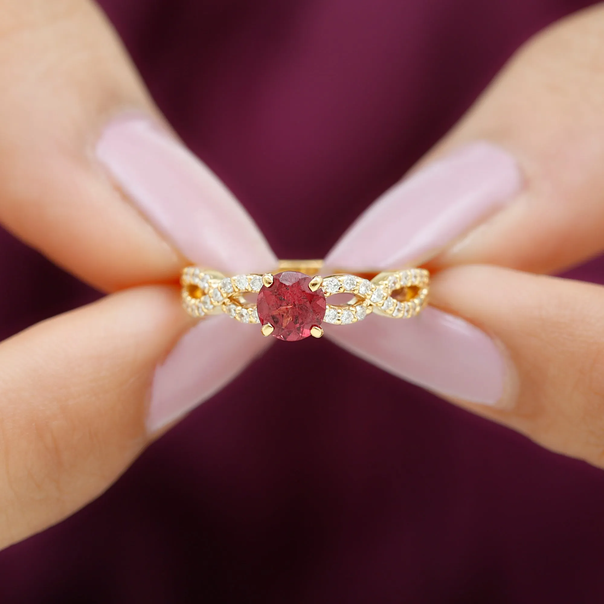 1 CT Round Shape Rhodolite and Diamond Criss Cross Ring