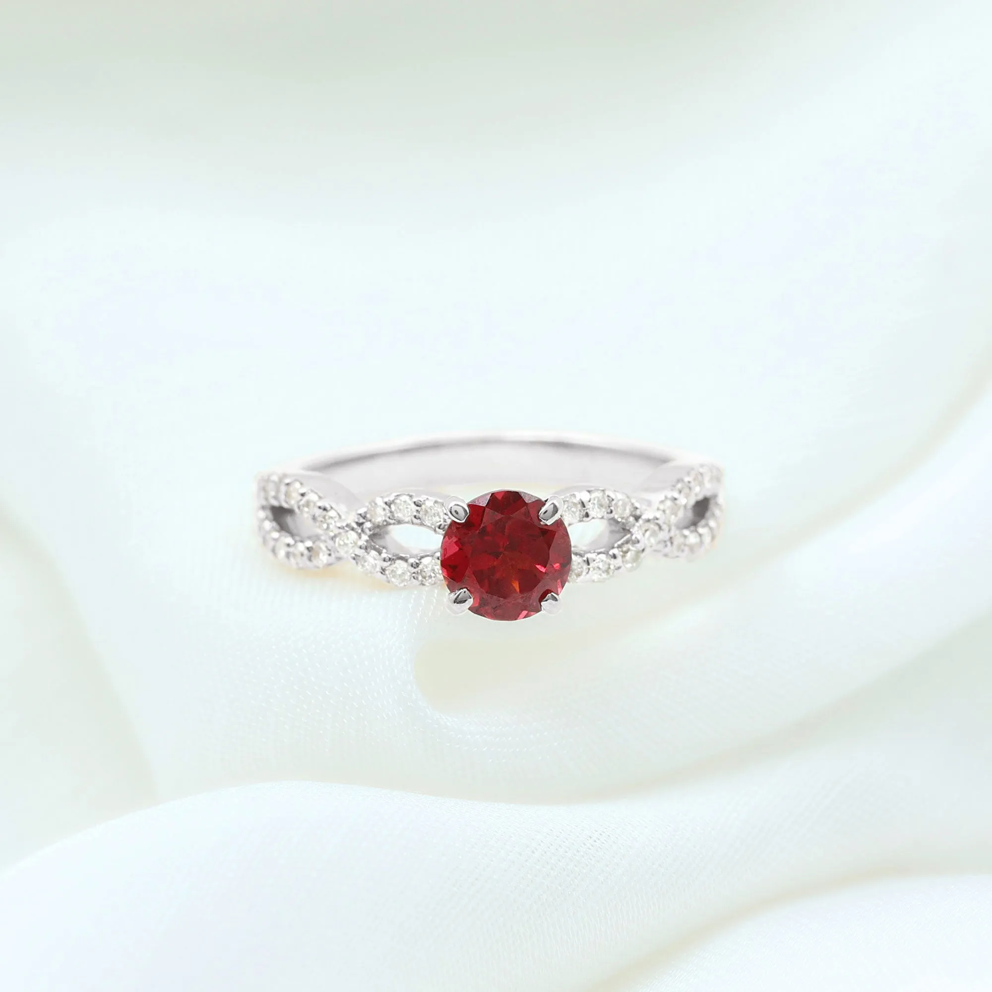 1 CT Round Shape Rhodolite and Diamond Criss Cross Ring