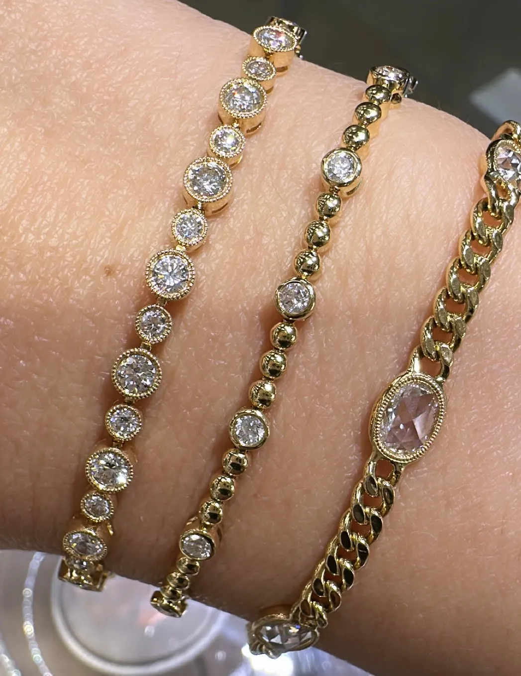 1.08ct tw Diamond Bezel Set Station Tennis Bracelet