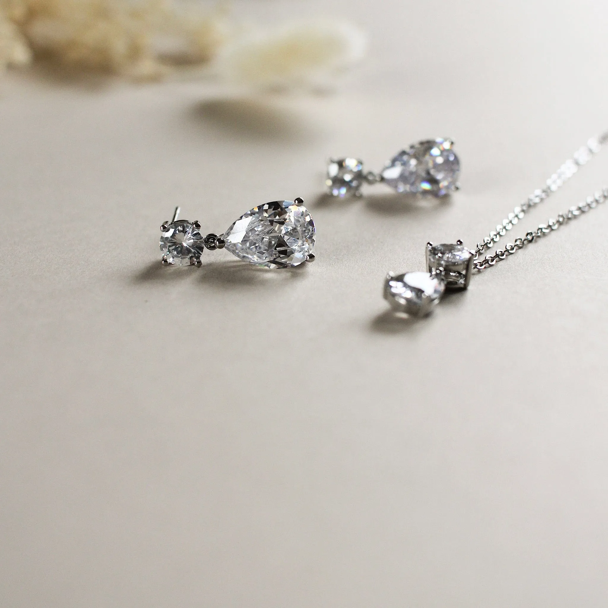 Ava Bridal Necklace