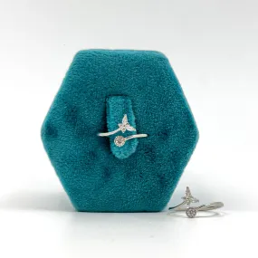 Budding butterfly toe ring