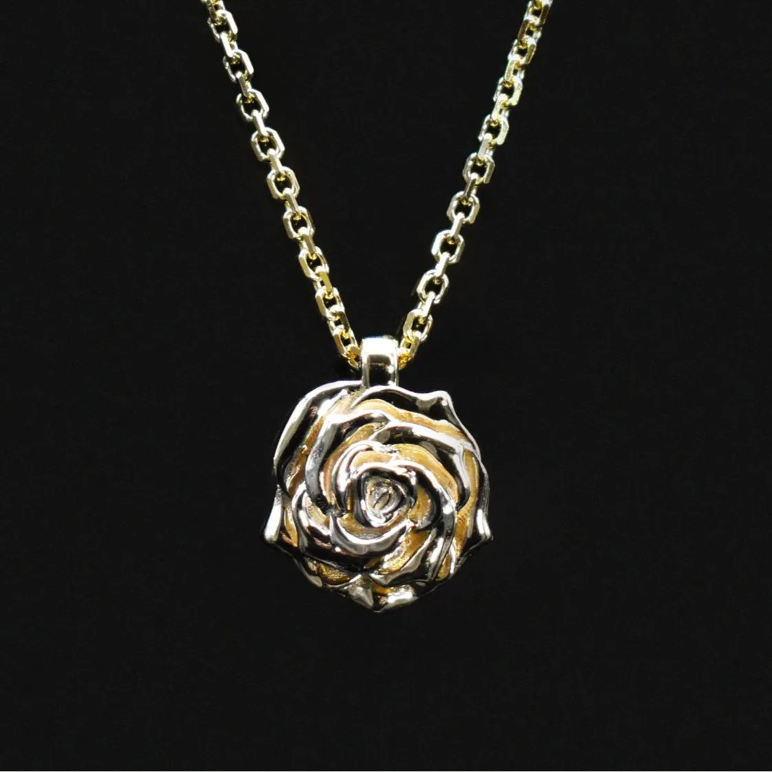 Dainty Rose Necklace In Gold
