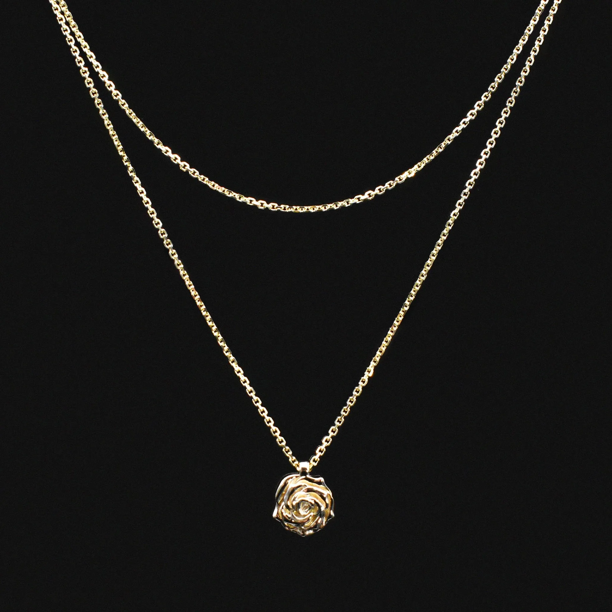 Dainty Rose Necklace In Gold