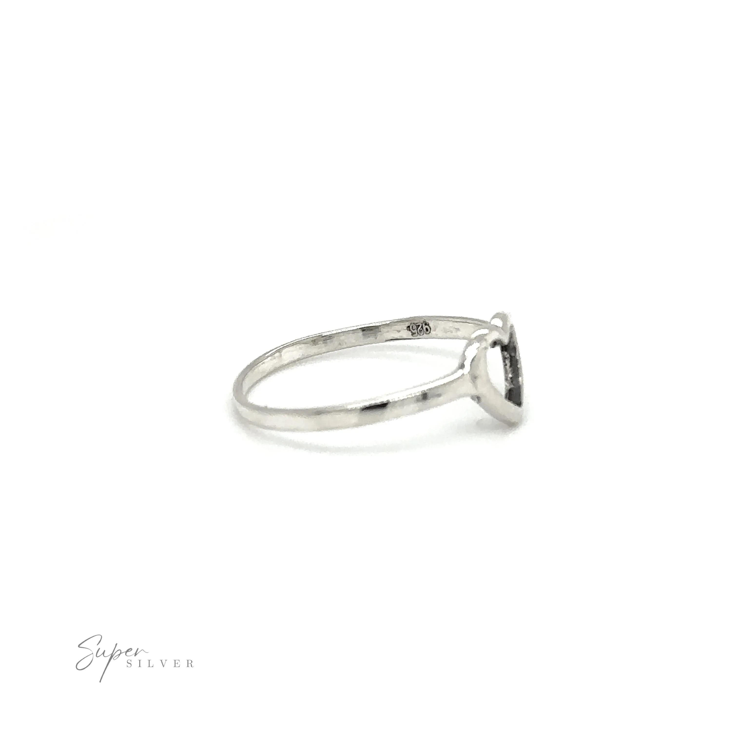 Delicate Heart Outline Ring