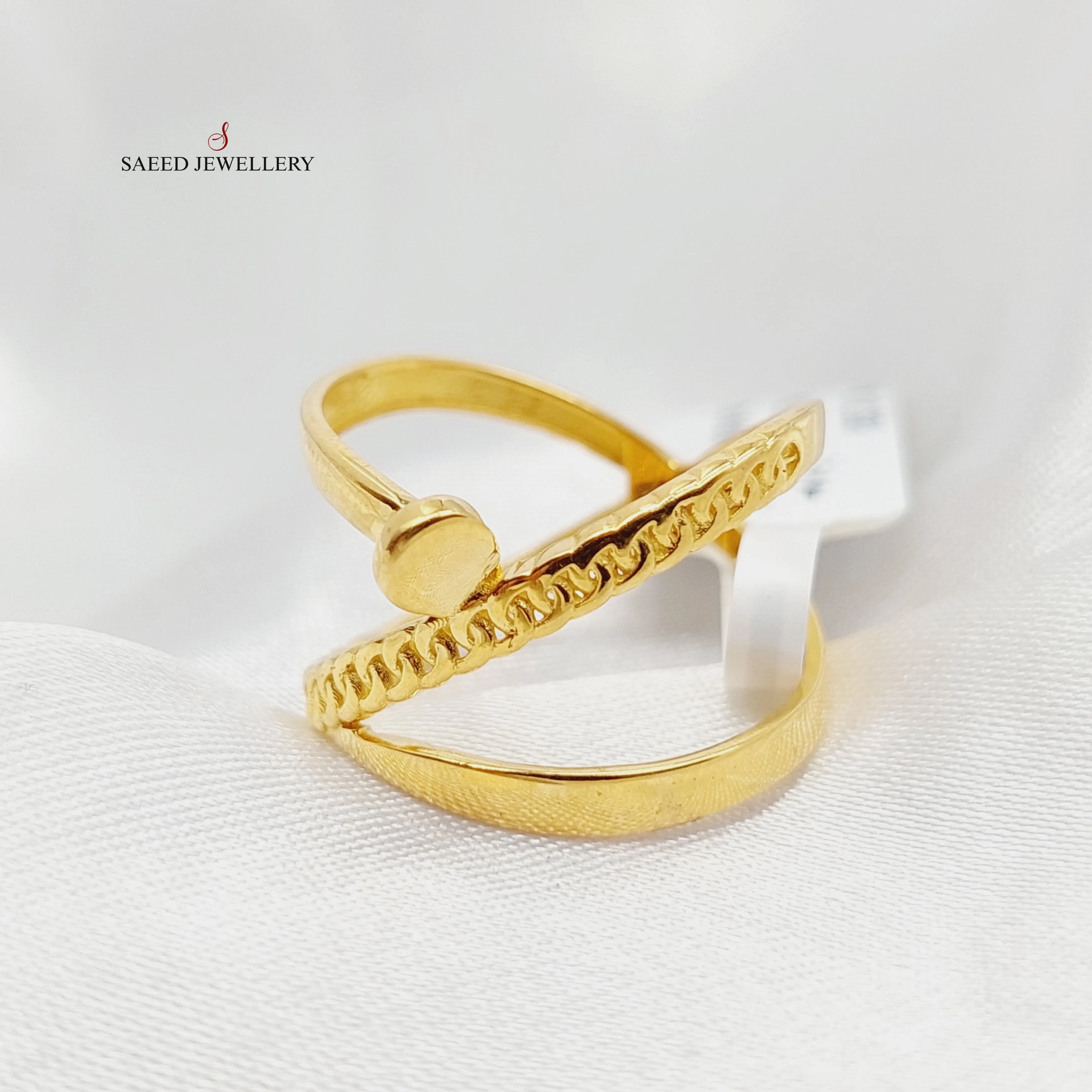 Deluxe Nail Ring