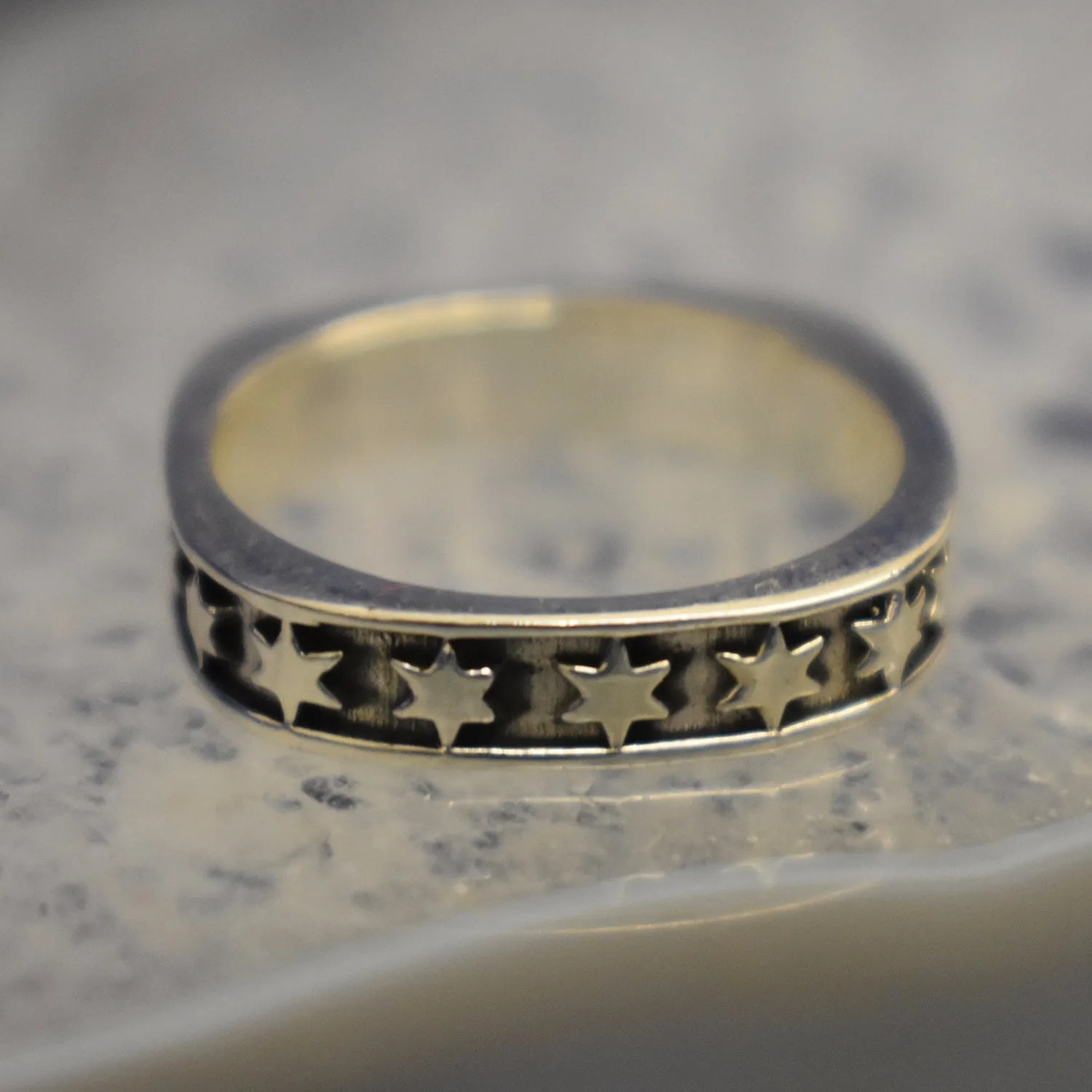 Detailed Star Band Ring (925) Sterling Silver
