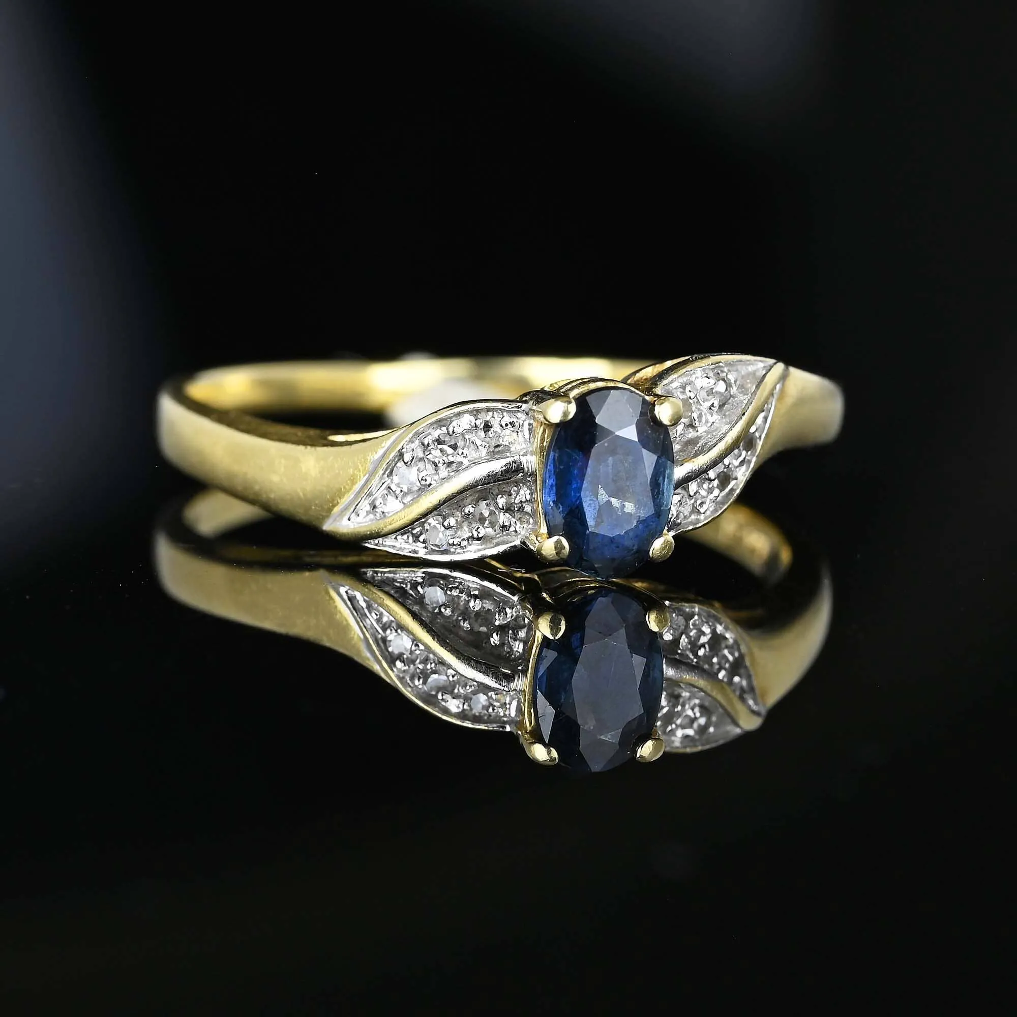 Diamond Leaf 14K Gold Sapphire Solitaire Ring