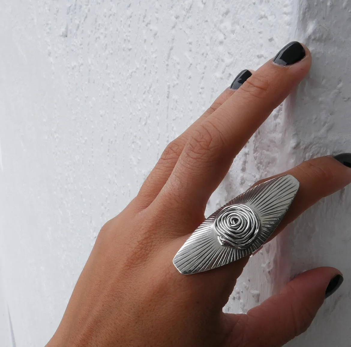 Gladiator Rose Takeover Ring