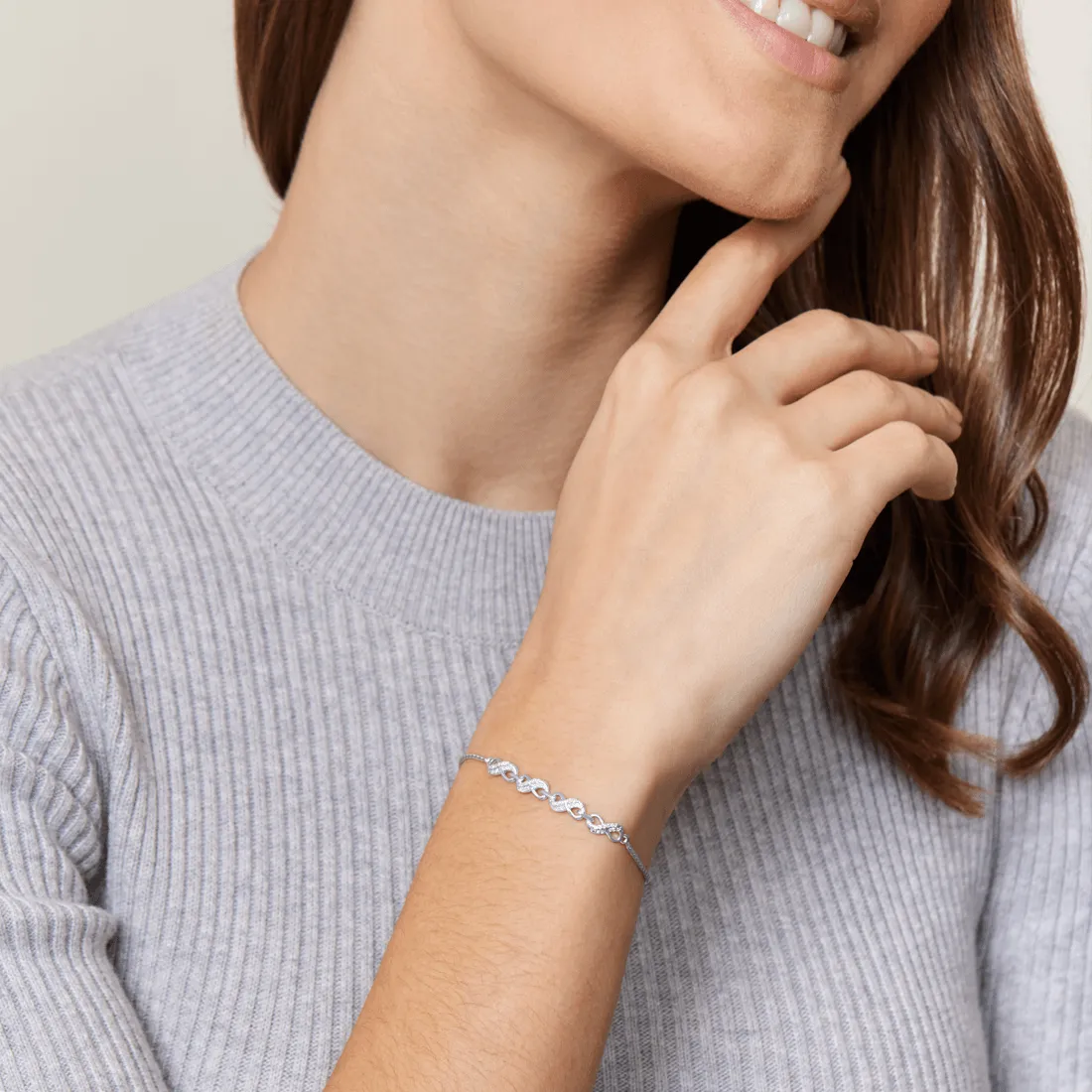 Infinity Bolo Bracelet with 0.10ct of Diamonds in Sterling Silver
