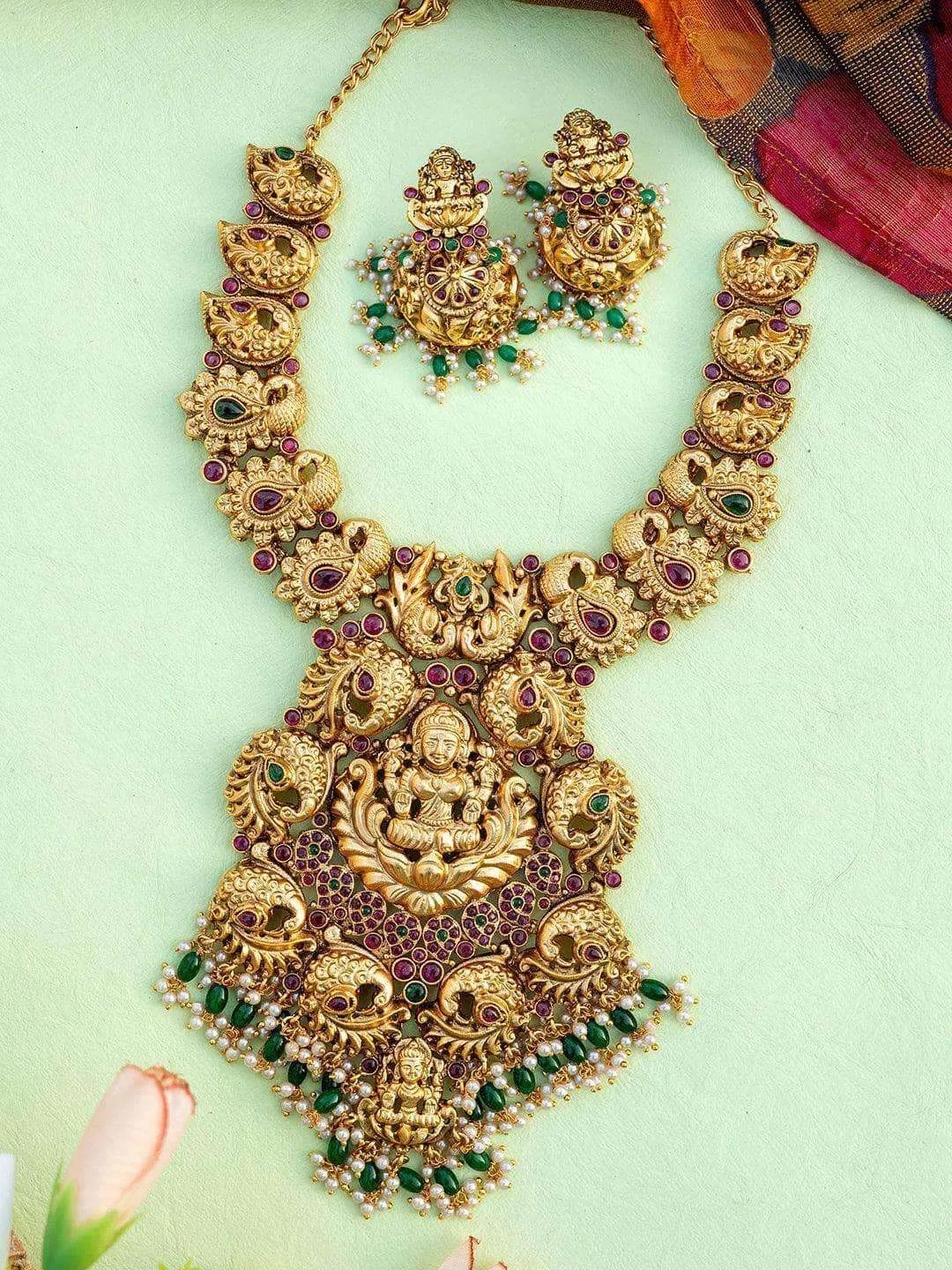 Kemp Floral Gutta Pusalu With Jhumkas
