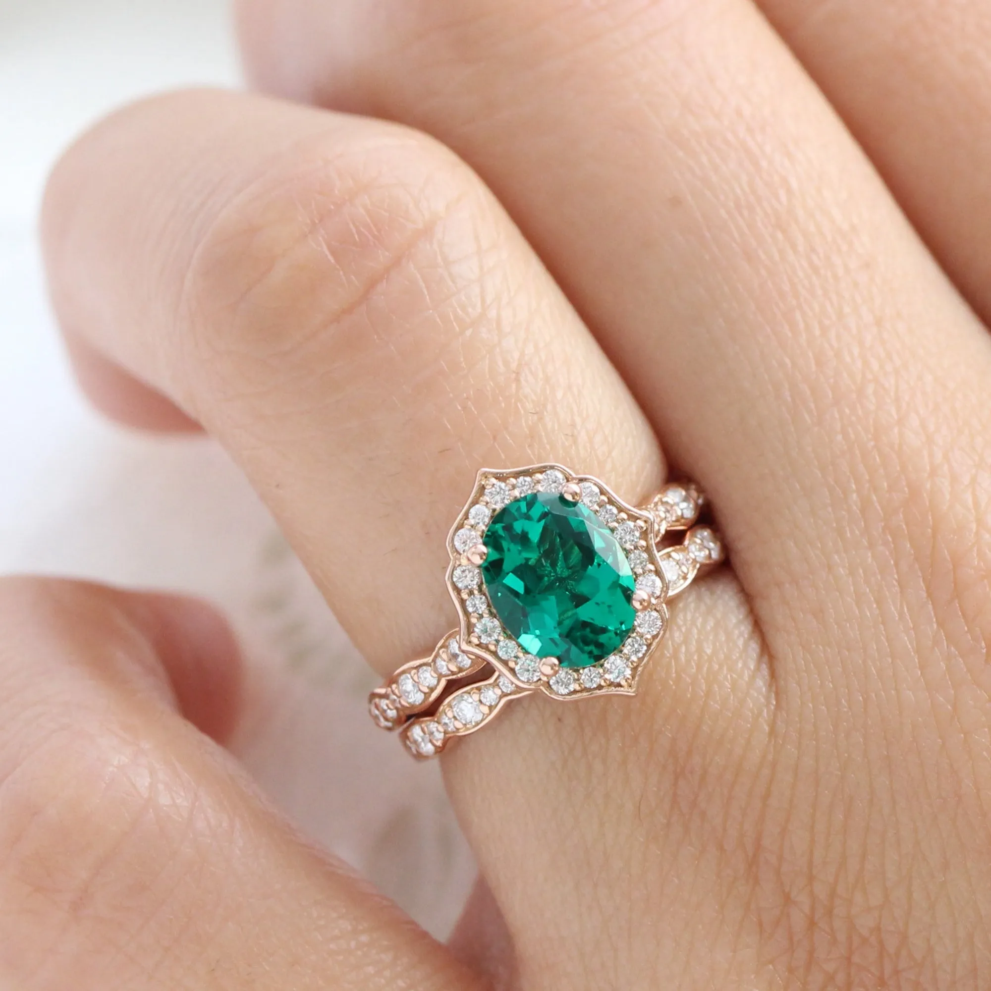 Large Vintage Floral Oval Ring Set w/ Emerald and Diamond in Scalloped Band