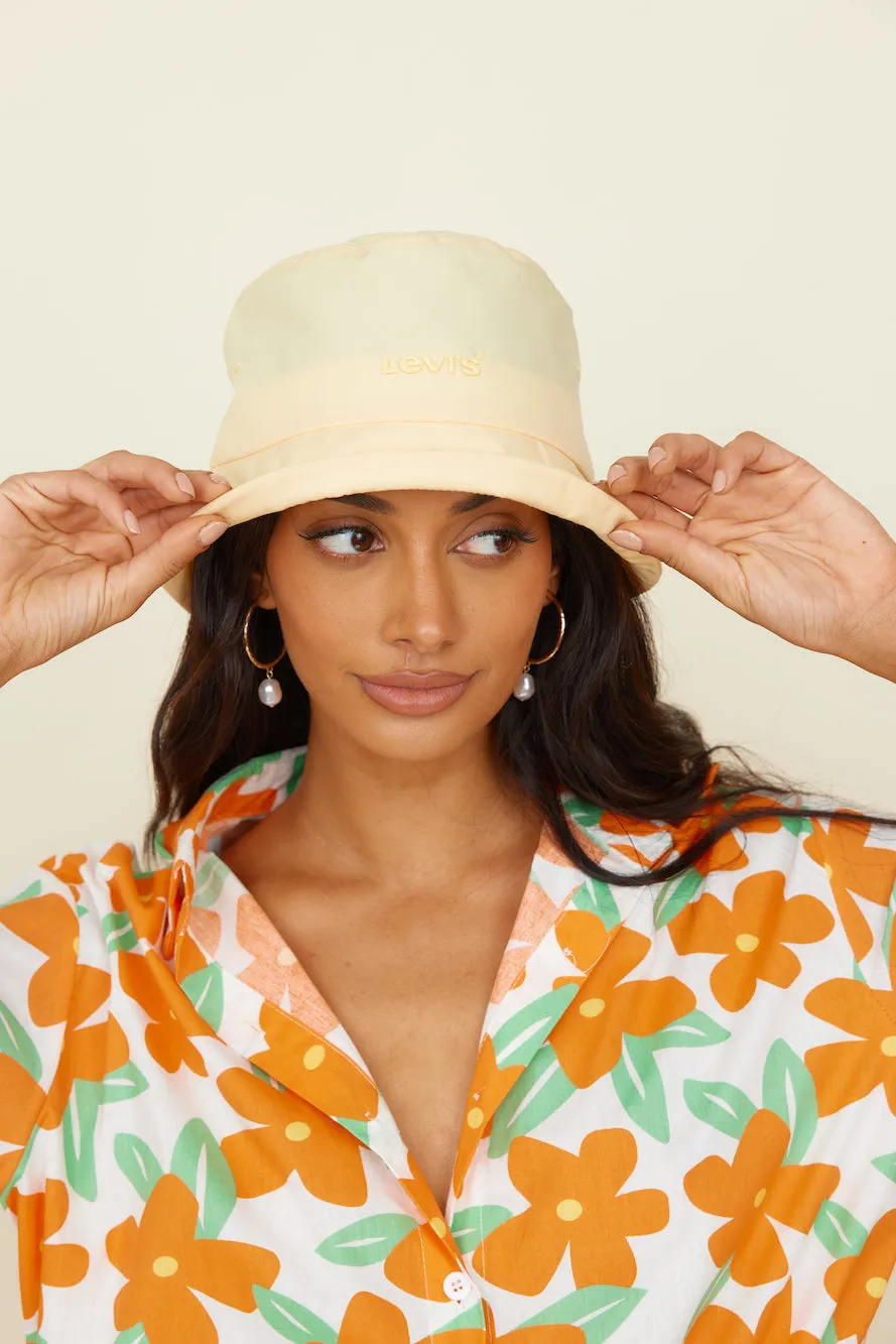 LEVI'S Bucket Hat Pastel Yellow