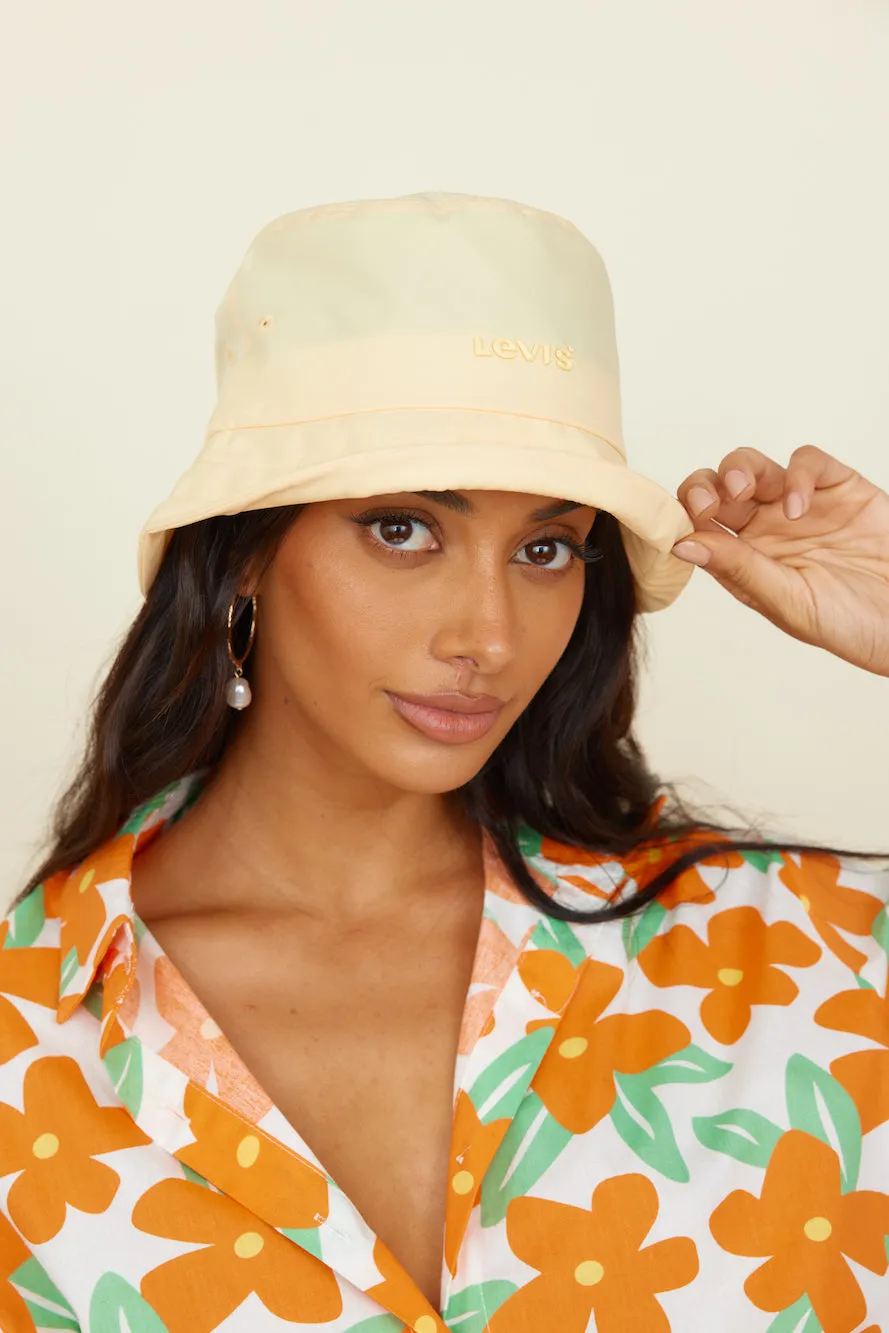 LEVI'S Bucket Hat Pastel Yellow
