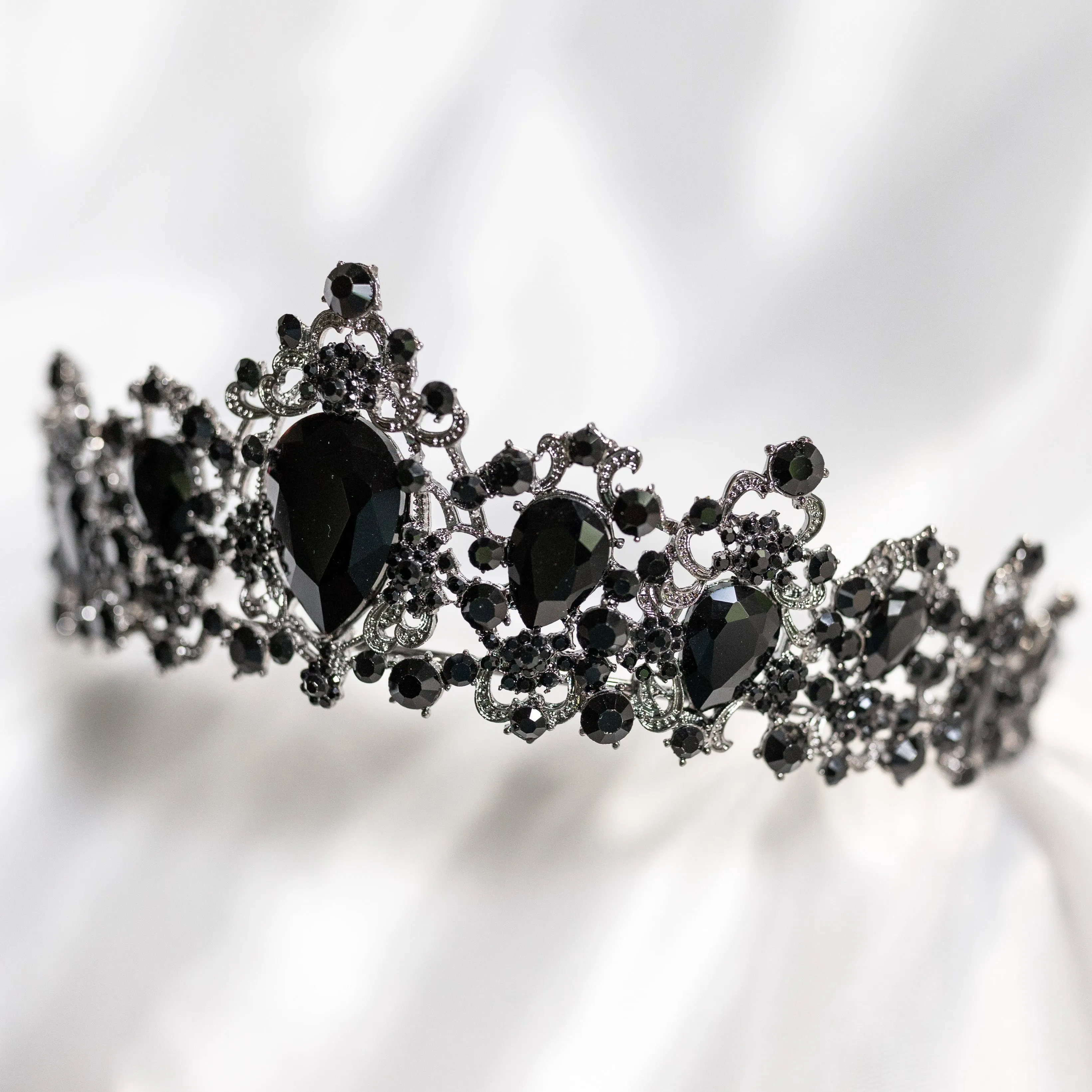 Michelle's Tiara in Black & Antique Silver