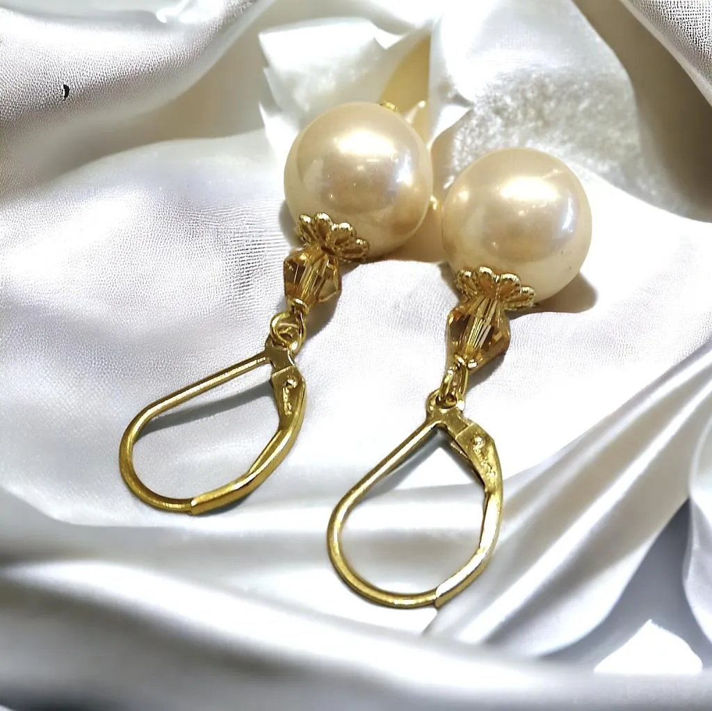 Mother of pearl blush drop earrings