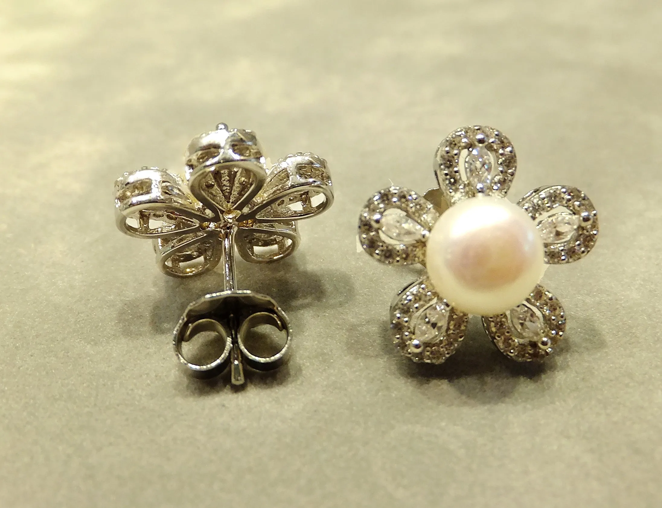 Natural White Pearl And White Topaz Gemstone Stud Earrings