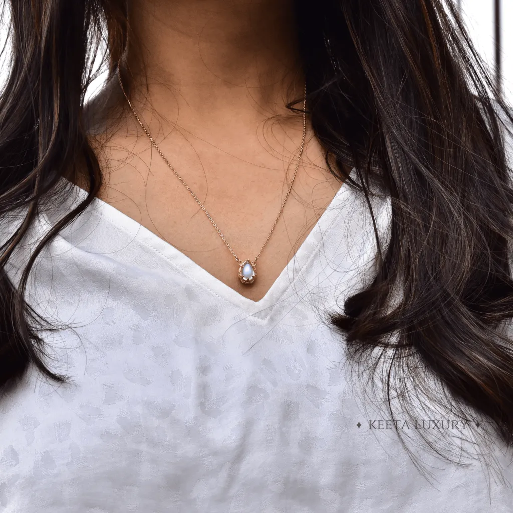 Nature Skin - Moonstone Necklace