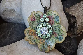 Seashell pendant necklace.