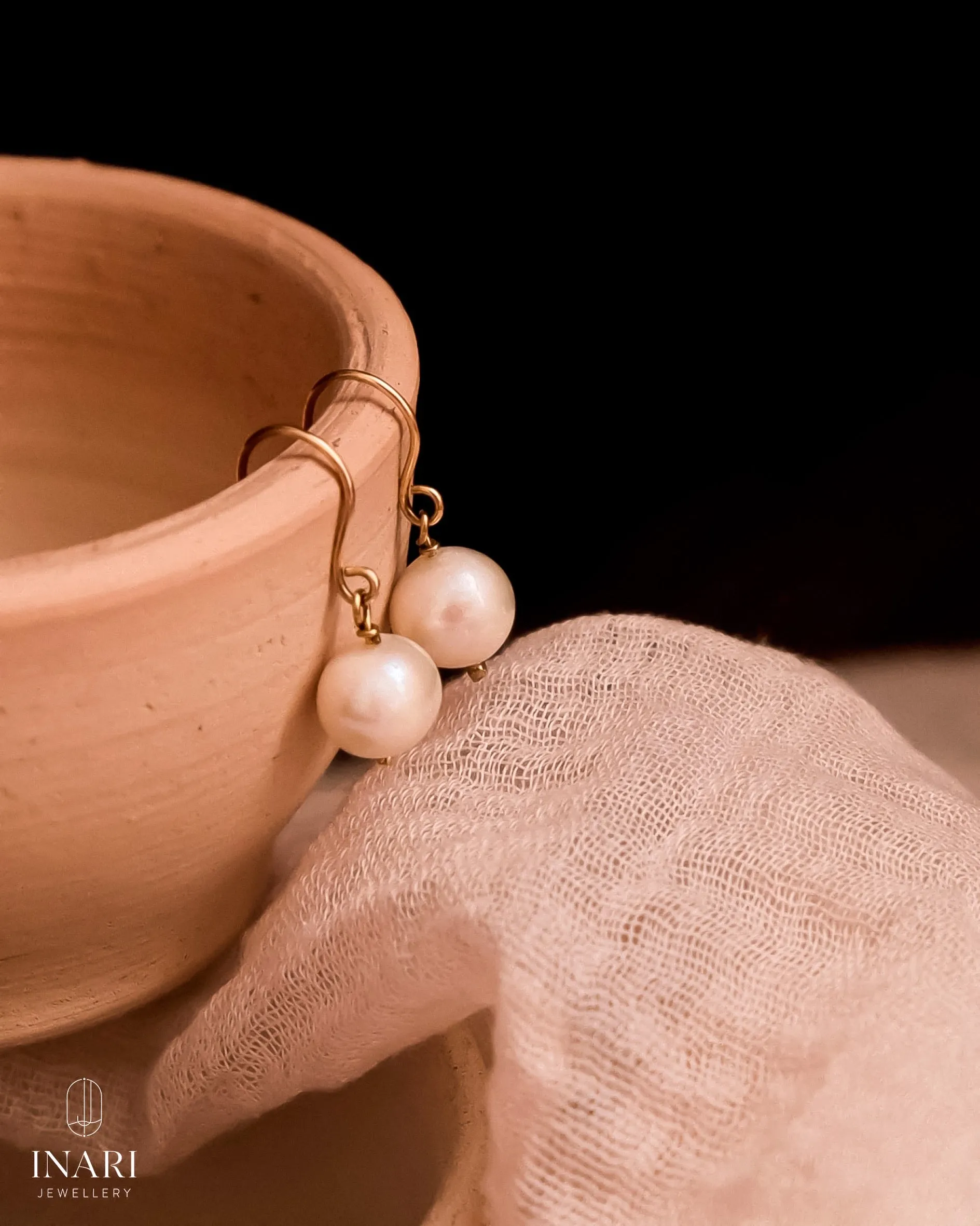SNOWBALL EARRINGS