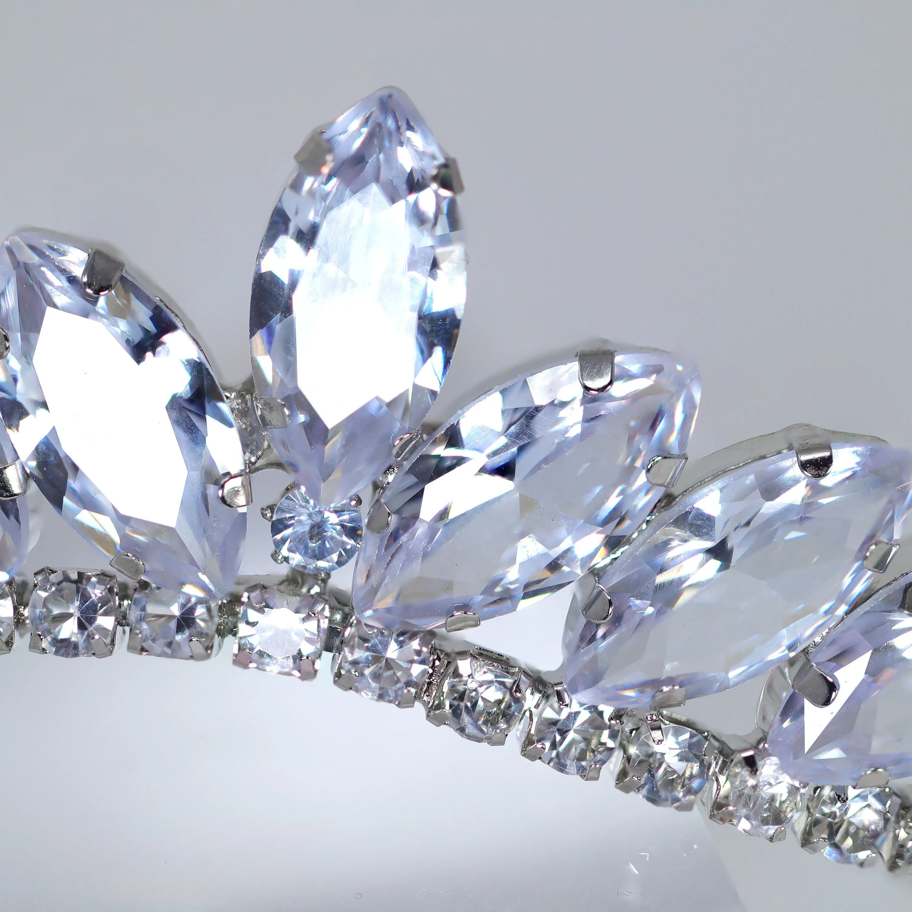 Swarovski wedding Dainty Leaves tiara, bridal crown tiara, Leaves wedding tiara, crystal bridal tiara, wedding crown, tiara bride